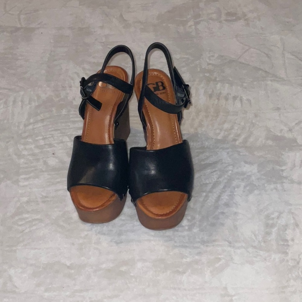 Gianni Bini Black Strap Wedges size 7!!